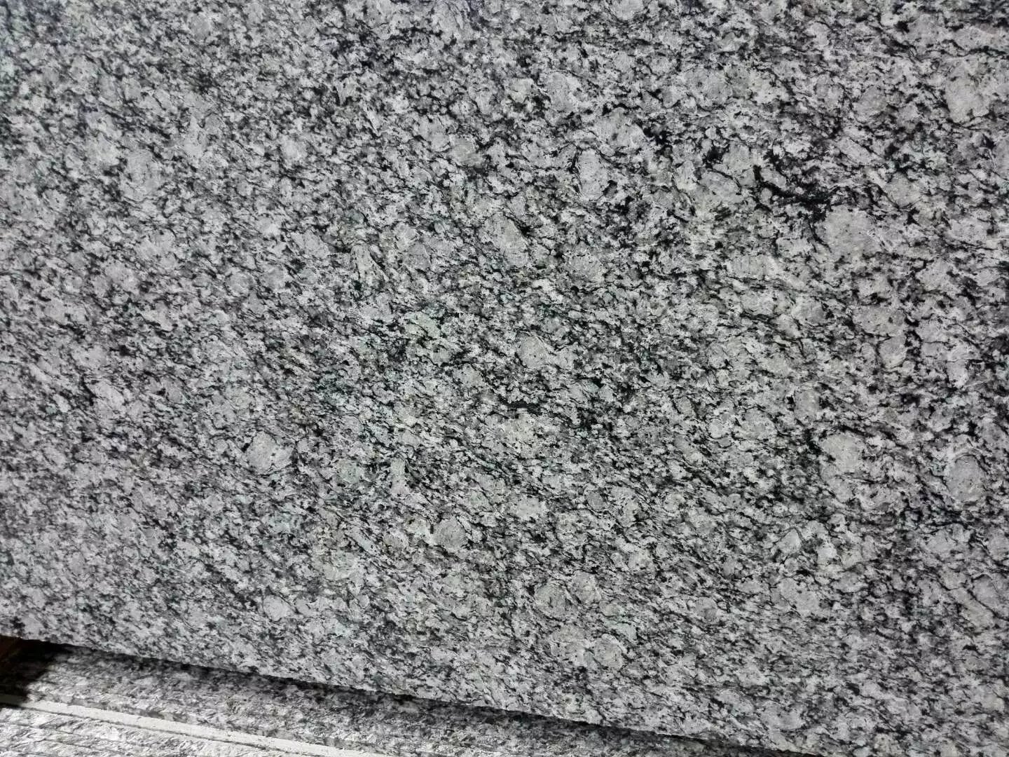 浪花白
